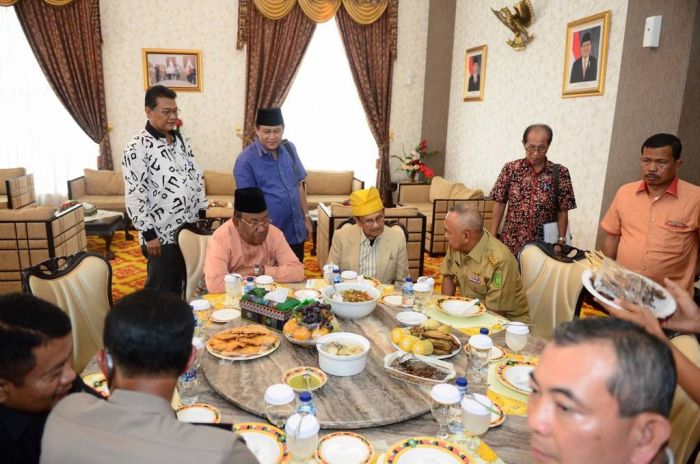 BJ Habibie Puji Kemajuan Pembangunan Riau